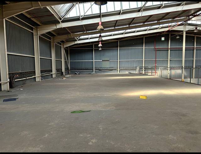 5,822M² WAREHOUSE TO LET IN KELVIN